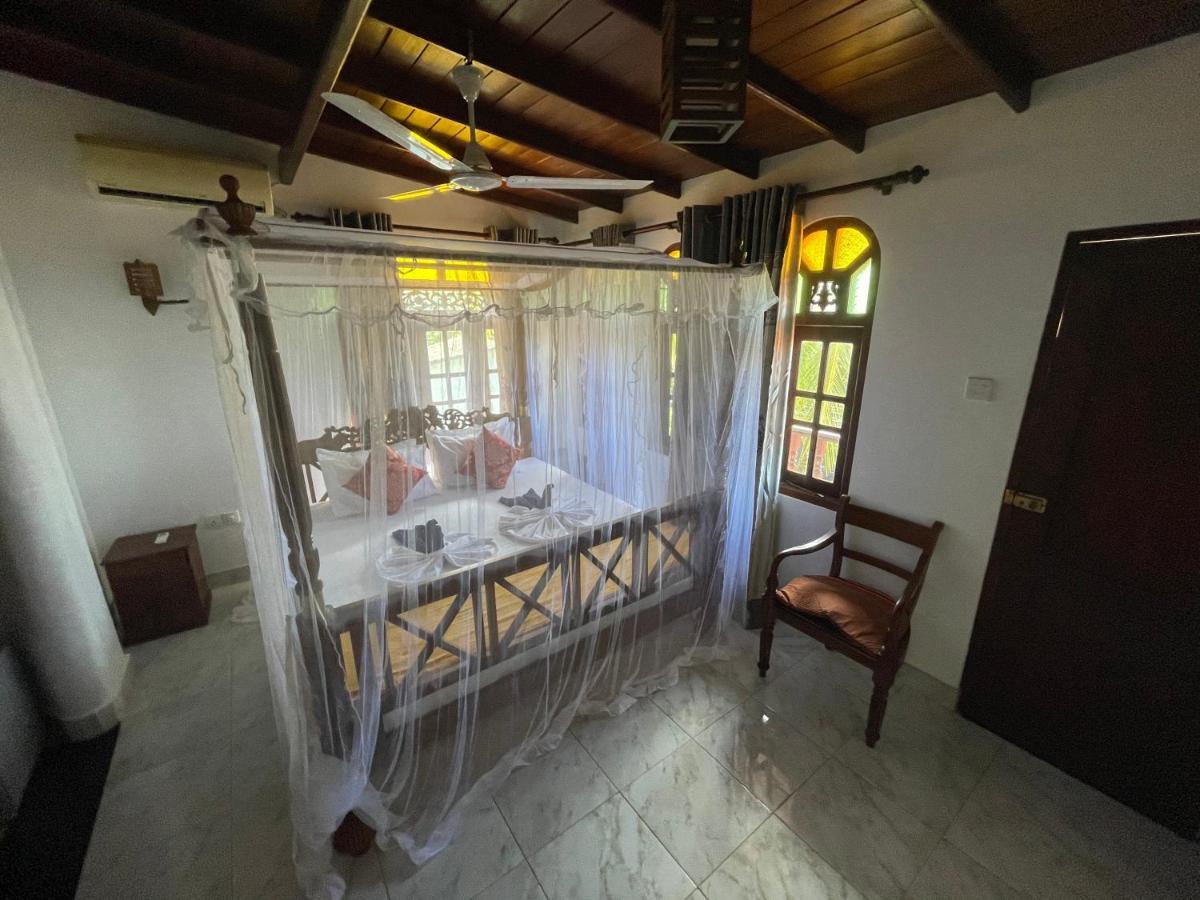 Flamingo Guest House Unawatuna Eksteriør billede